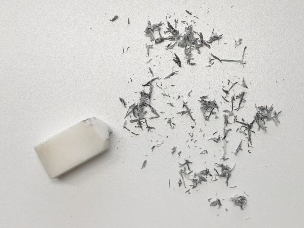 消しカス